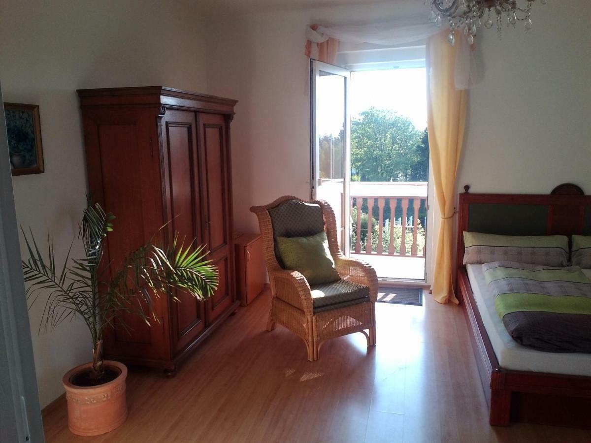Pension Baron Schoeneck Karlsbad Exterior foto